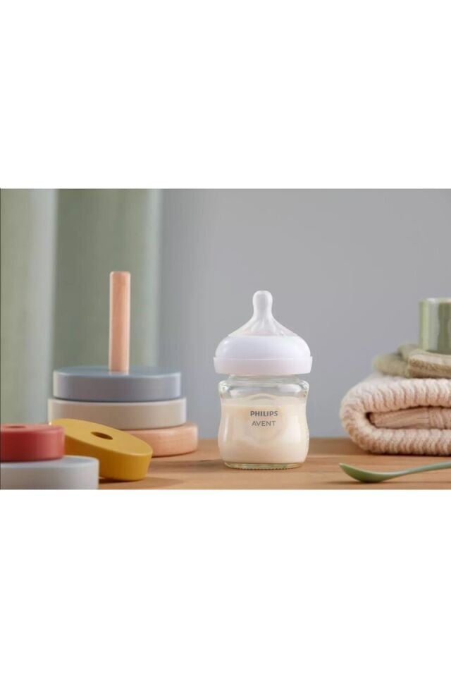 Philips Avent Doğal Tepkili Cam Biberon, 120ml, 0-3 Ay, SCY930/01