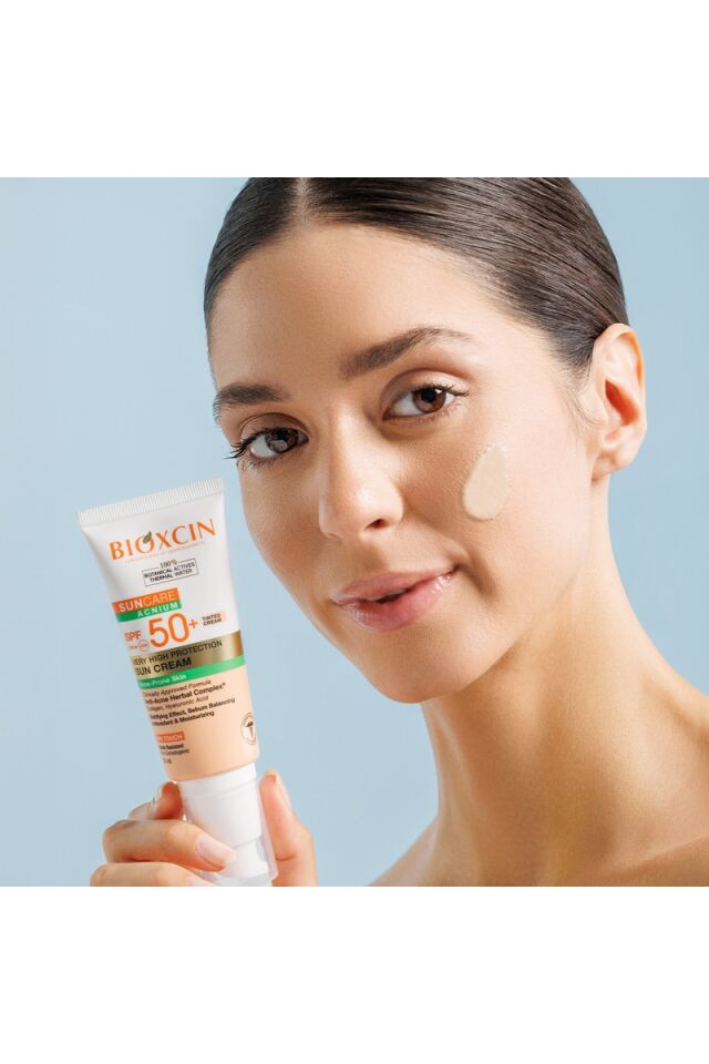 Bioxcin Suncare Akneye Eğilimli Ciltler İçin Spf 50+ Renkli Güneş Kremi 50 ml
